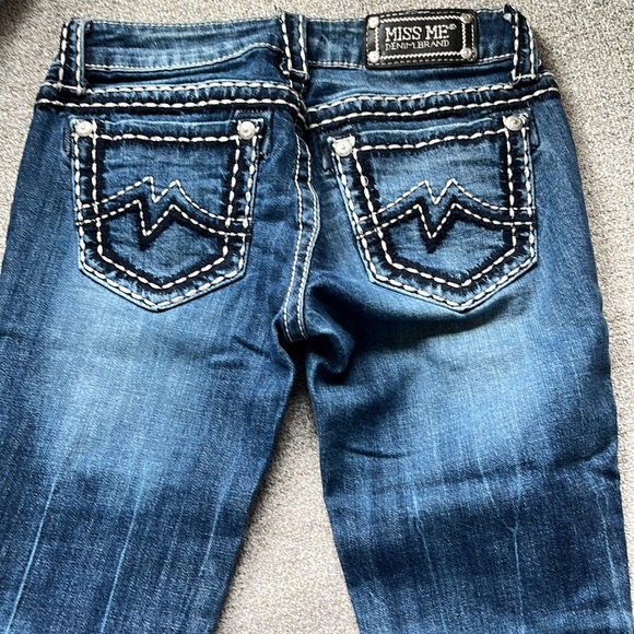 Miss Me Skinny Jeans Distressed. Size 26. - Picture 4 of 6